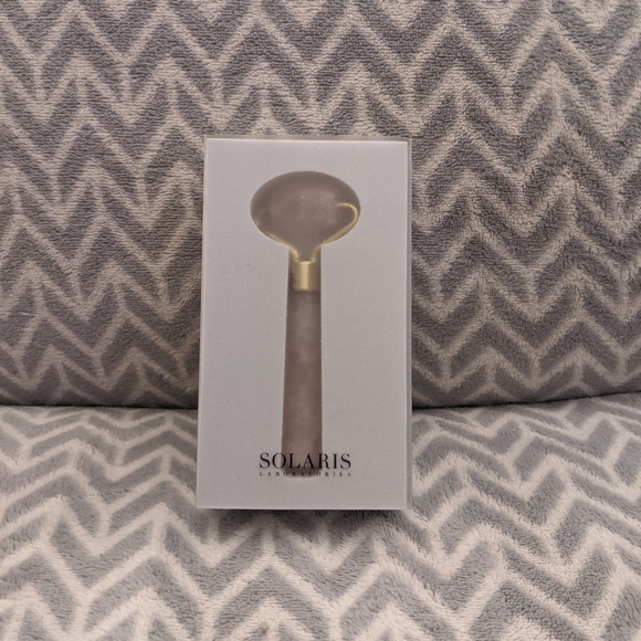 Solaris rose quartz facial roller - Picture 4 of 4